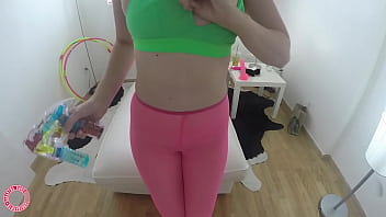 Dancing samantha rone shoves that dildo inside her plump pussy