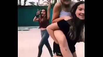 Natalia la puta de todos