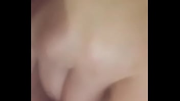 Si masturba e mi fa eccitare mentre non sono a casa