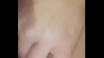 Si masturba e mi fa eccitare mentre non sono a casa