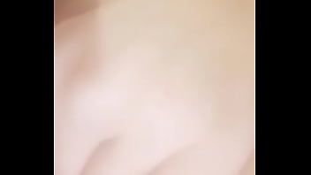 Si masturba e mi fa eccitare mentre non sono a casa