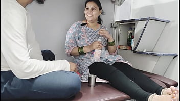 Step Mother In Law Fuck In Train Kashmir To Kanyakumari thumbnail