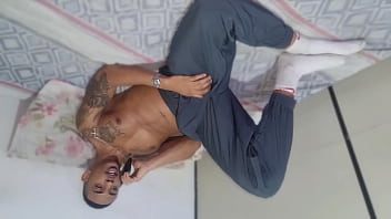 Corno me chamou no pra fuder com sua loira q adora negao pauzudo