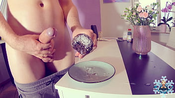 Sperm Decoration For Your Birthday Cake thumbnail