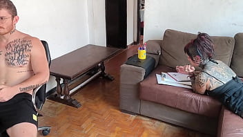 Safada rabuda nao deixou eu jogar video game entao meti no rabao dela no pelo