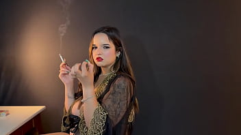 Submissa realiza desejo do dono e termina arrombada e cheia de leite completo no red