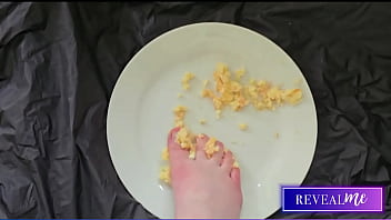 Revealme foot fetish sexy soles & toe sucking delight