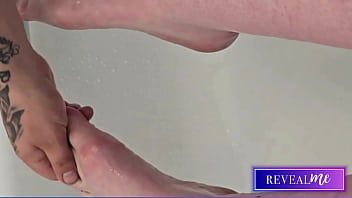 Revealme foot fetish sexy soles & toe sucking delight