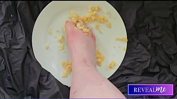 Revealme foot fetish sexy soles & toe sucking delight