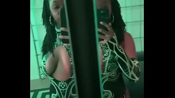 Good morning to all the baddie dommes especially my melanin baddies yours truly is relocating to phoenix arizona nex