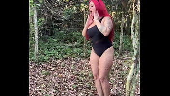 Tesão na natureza coelhinha no mato virou alvo do coelhão completo