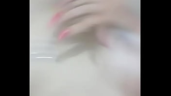 Loira do caparroz travadona de tudo se exibindo