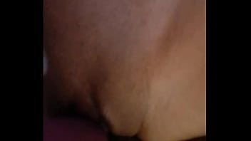 Vecina caliente me llama cuando no está su esposo busca más en juanlatino4