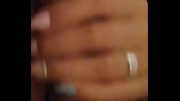 Vecina caliente me llama cuando no está su esposo busca más en juanlatino4