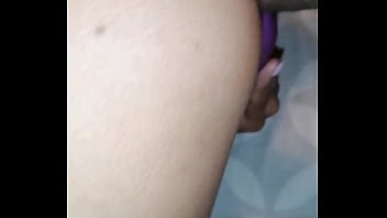 Vecina caliente me llama cuando no está su esposo busca más en juanlatino4