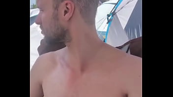 Uptade tu jour qui vient m'aider avec un massage