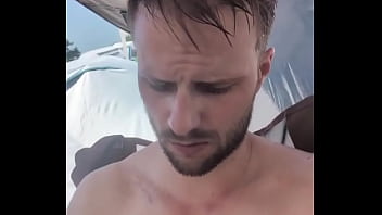 Uptade tu jour qui vient m'aider avec un massage