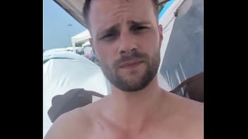 Uptade tu jour qui vient m'aider avec un massage