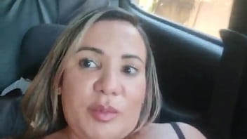 Dentro do carro sempre tem alegria