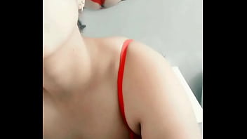 Me manda fotos de su trasero