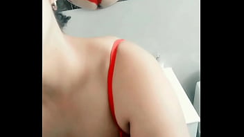 Me manda fotos de su trasero