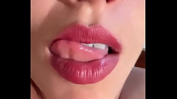 Não sei se já postei esse aqui mas tá uma graça então tá valendo agora posso apagar do celular boa noite