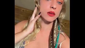 Não sei se já postei esse aqui mas tá uma graça então tá valendo agora posso apagar do celular boa noite