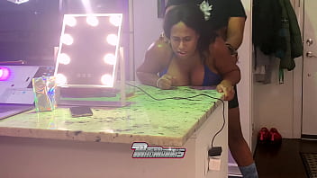 Metromammi bella links with dasher for the first time