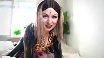 Facesitting latex lesbians arya grander