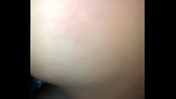 Se sube sobre mi chimbo y los dos gozamos ese rico movimiento