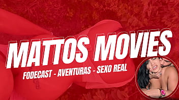 De óculos safada e com nicoly goza com a banana bem fundo