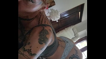 Cette aprem jusqu'à 16h00 je suis en show pour vous satisfaire mes anges je