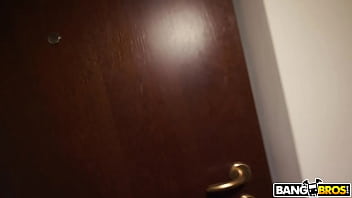 3some with a frenchie