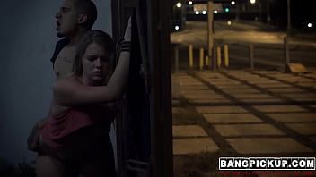 Hippie lilly sapphire loves hard cock