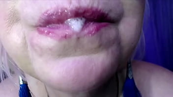 In a virtual bed with a curvy mature whore give me your squirt my wild lustful stepmommy