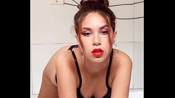 Novinha sensual de quatro