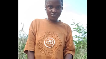 Crazybitch showing her ass dance moves to her family members and they were really proud