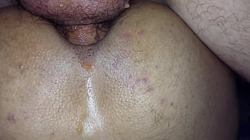 Compilação com seis vídeos engolindo a rola grossa do loirinho e fazendo troca troca pra atolar pau no cu um do outro