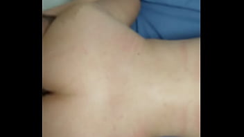 Enrabando ela na cama