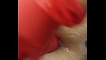 Трахают дырку