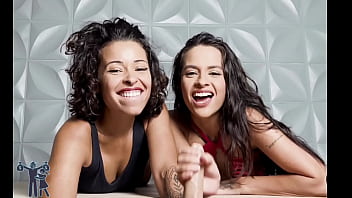 Mulheres safadas no footjob