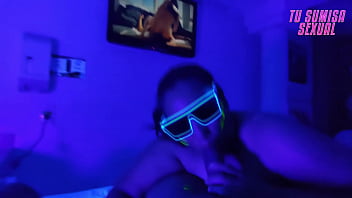 Mamada Garganta Profunda Cuarto Neon Soy La Hijastra Mas Sumisa thumbnail