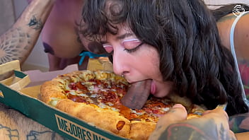 The neighbor arrived with the extra meat pizza a threesome with the hot leyne rodriguez