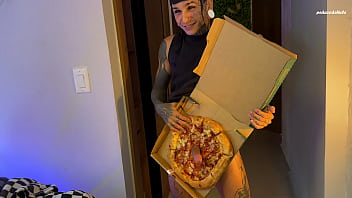 The neighbor arrived with the extra meat pizza a threesome with the hot leyne rodriguez