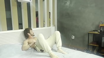 Contei tudo pra minha mãe meu irmãosafado comeu eu e minha amiga enquanto não tinha ninguém em casa a foda foi tão gostosa que gozei varias vezes naquela rola delicia