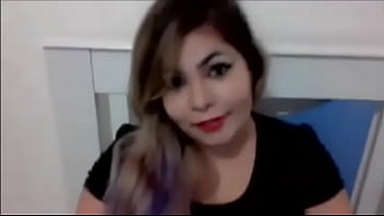 Luna schmitzse masturbando