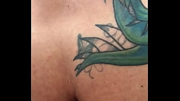 Fudendo tatuado