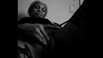 Kuzz records angelg touching her soft pussy