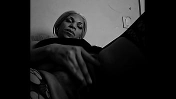 Kuzz records angelg touching her soft pussy