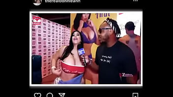 Sexy talk interview at exxxotica expo